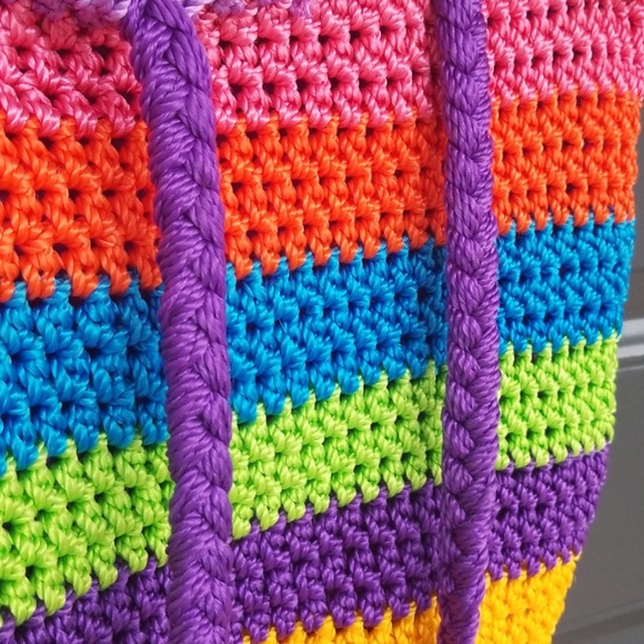 🚫SOLD🚫 Sak type Knit Drawstring Bag NWOT - Picture 4 of 8